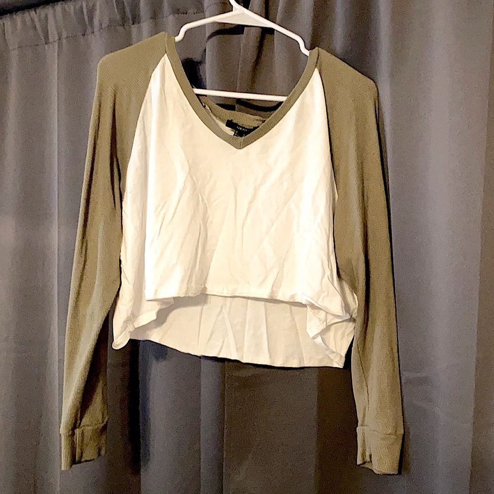 White & Green cropped long sleeve shirt